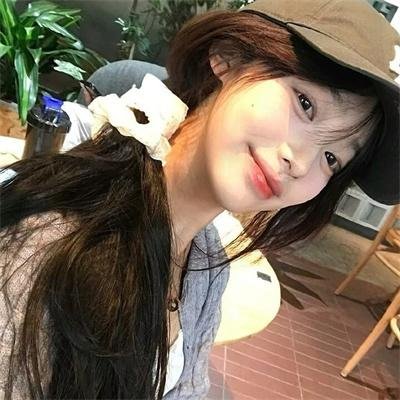 持摄像机的人
